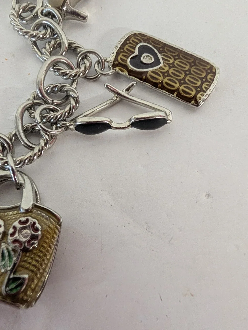 Bracelet Charms Of Handbag & Shoe Charms Silver Tone Easy Clasp - Picture 2 of 4